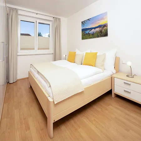 Valmari Seebungalows * Faak am See