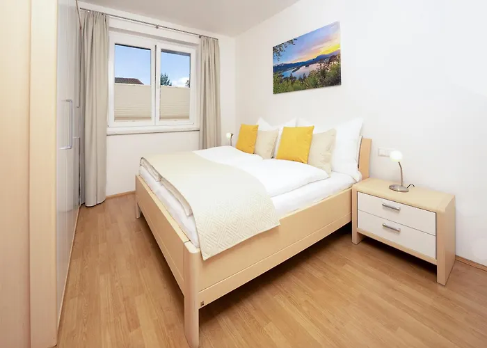 Valmari Seebungalows * Faak am See