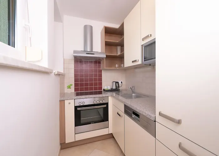 Valmari Seebungalows *